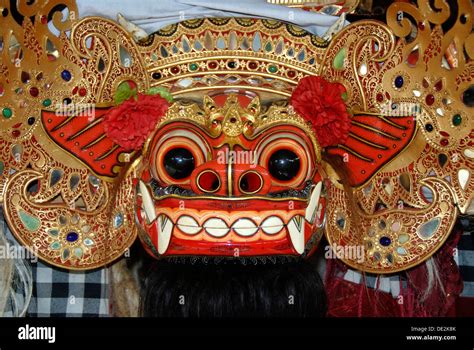  Barong Masks! Unmasking the Majesty and Mystical Aura of Javanese Sculpture