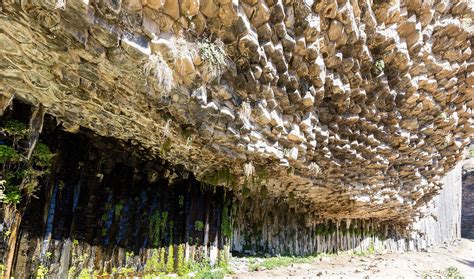  Batu Bujang: La Sinfonía de la Piedra y el Misterio del Tiempo!